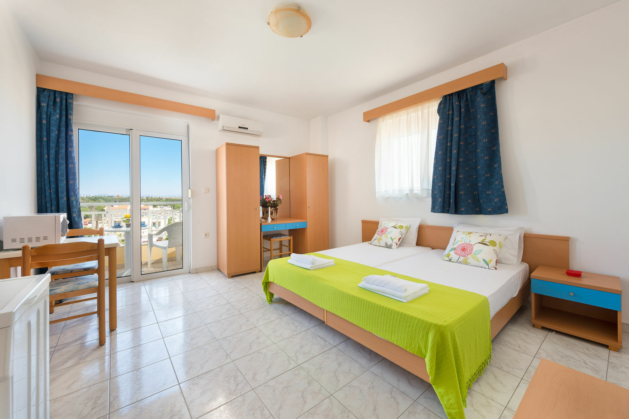 Yiannis Apartments Rhodes City 外观 照片